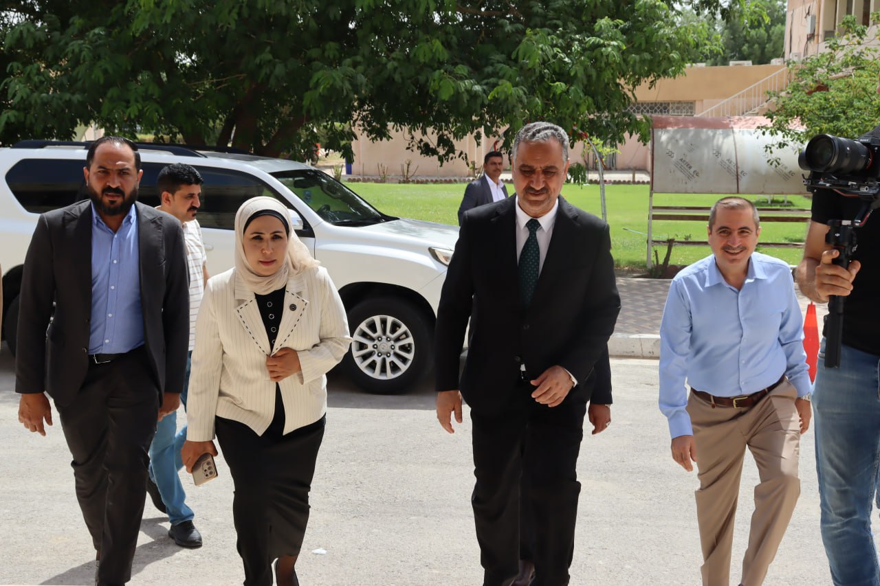 President of the University of Fallujah, Prof. Dr. Ahmed Suleiman Hamid, Visits the College of Veterinary Medicine and Affirms His Support for Its Academic Mission