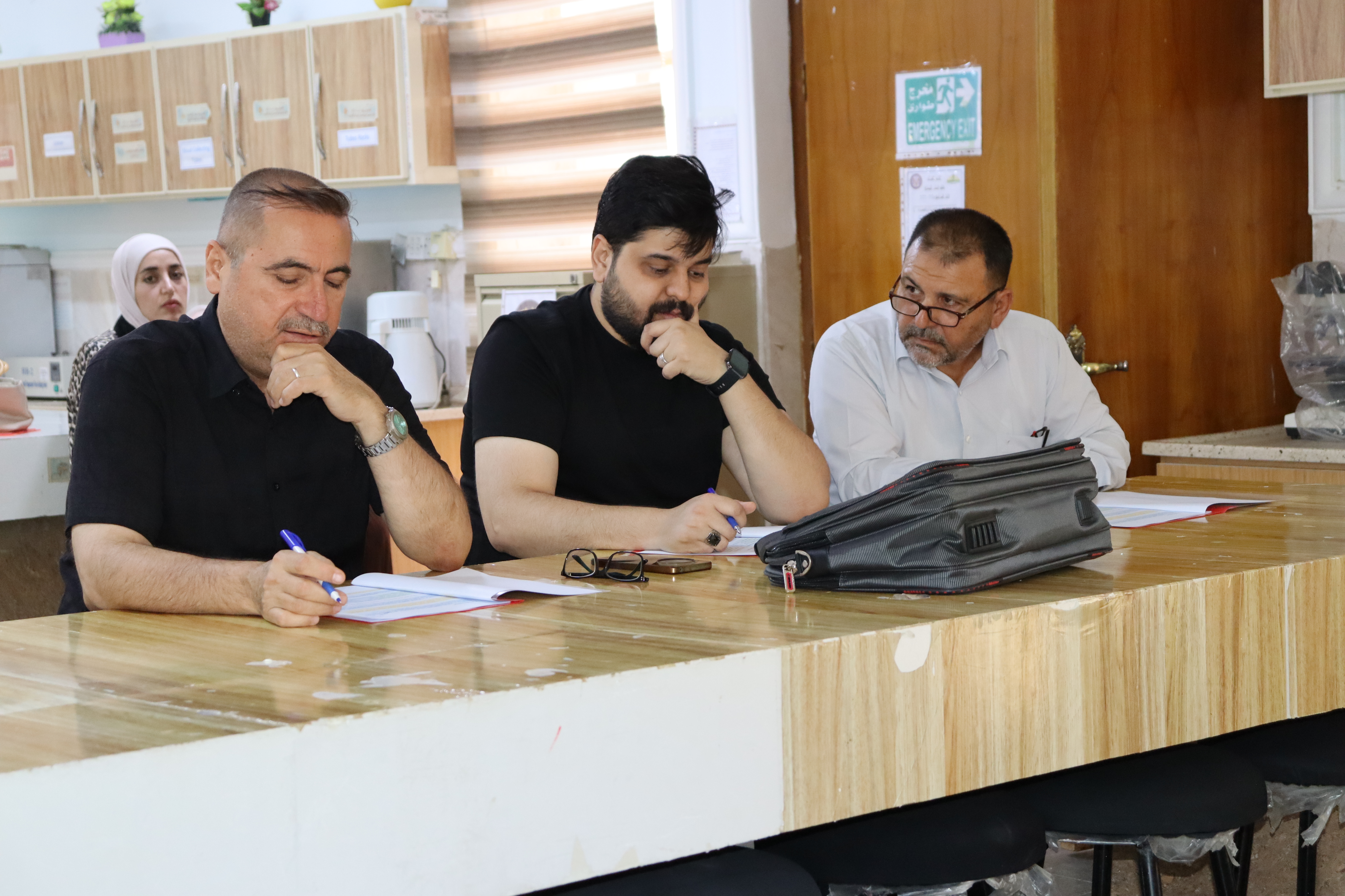 Scientific Committee Discusses and Approves Master’s Research Proposals in Internal Medicine and Public Health
