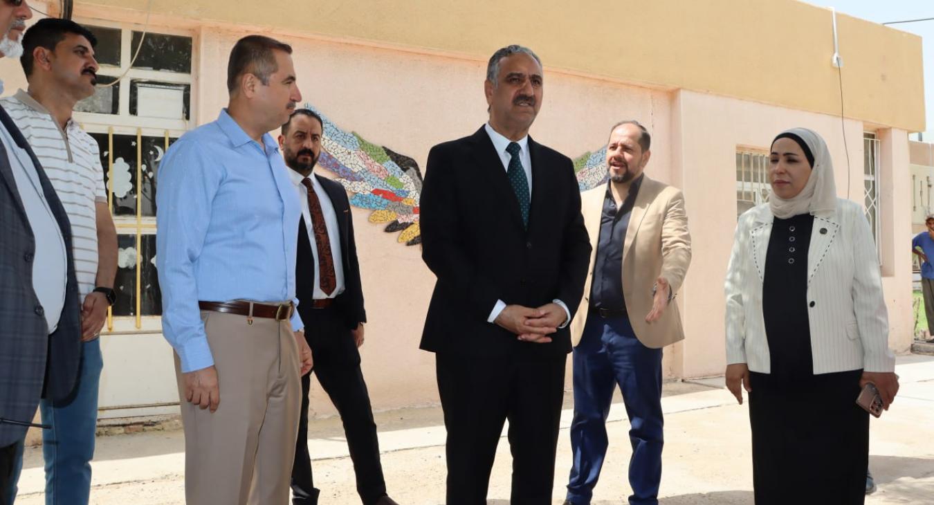 The College of Veterinary Medicine at the University of Fallujah had the honor of receiving a distinguished visit from the President of the University, Prof. Dr. Ahmed Suleiman Hamid, on the morning of Wednesday, September 3, 2025. He was warmly welcomed by the Dean of the College, Asst. Prof. Dr. Hadeel Mohammed Fayyadh, along with the associate deans, heads of scientific departments, and a number of faculty members.  During the visit, the University President expressed his appreciation for the College’s e