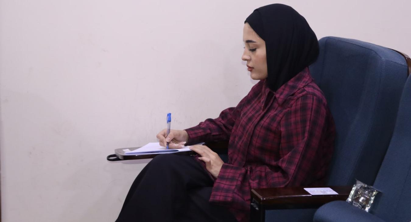President of the University of Fallujah Inspects the Competitive Entrance Examination at the College of Veterinary Medicine