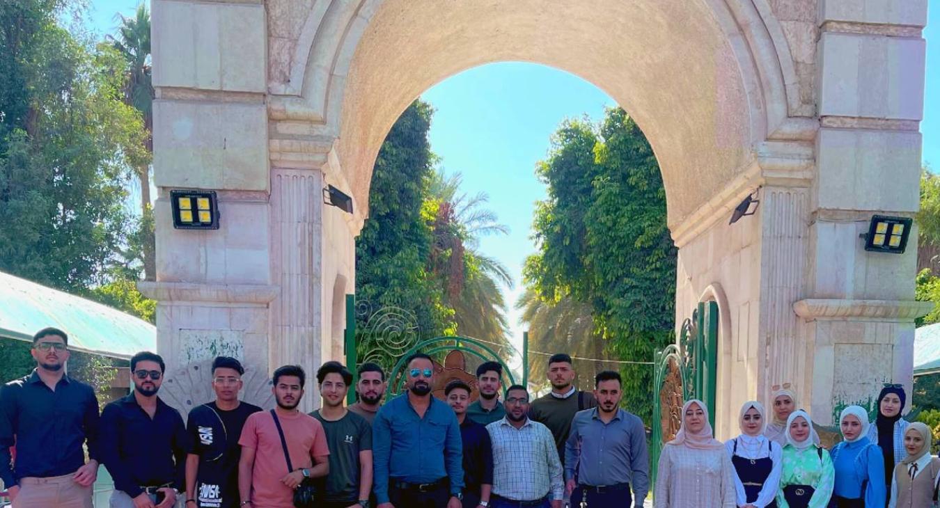 The College of Veterinary Medicine Organizes a Scientific Visit for Third and Fourth-Year Students to Al-Zawraa Park in Baghdad.